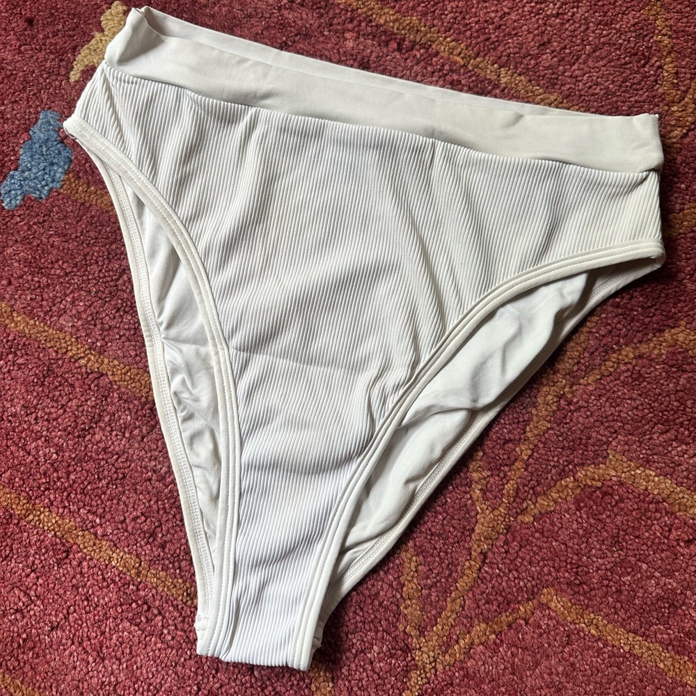 🤍 l*space Frenchi Ribbed High-Waisted Bikini Bottom